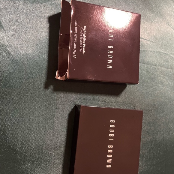 Bobbi Brown Highlighting Powder in Pink Glow NEW - Picture 6 of 6